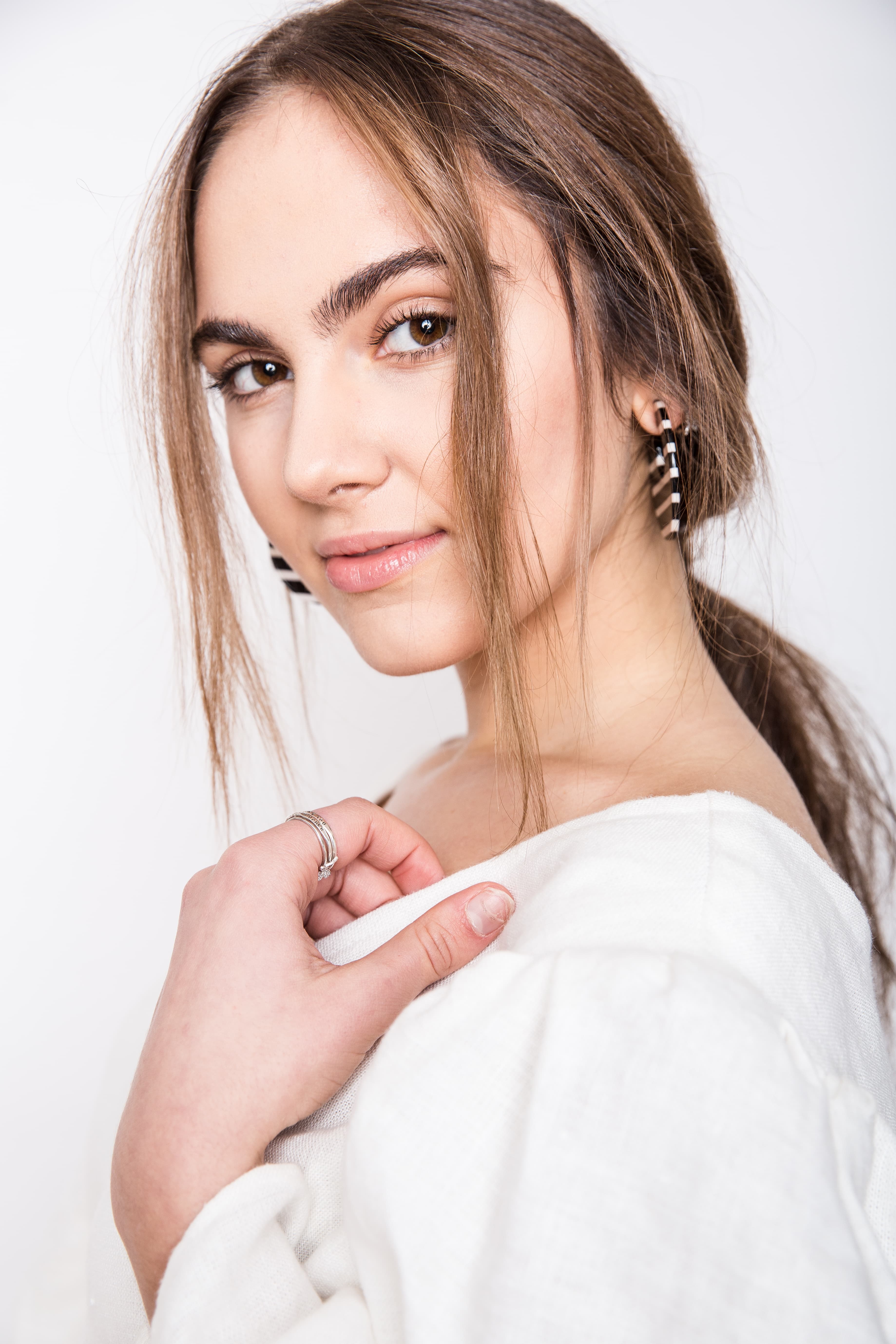 Fashion editorial makeup by Natalia Che — photo 16